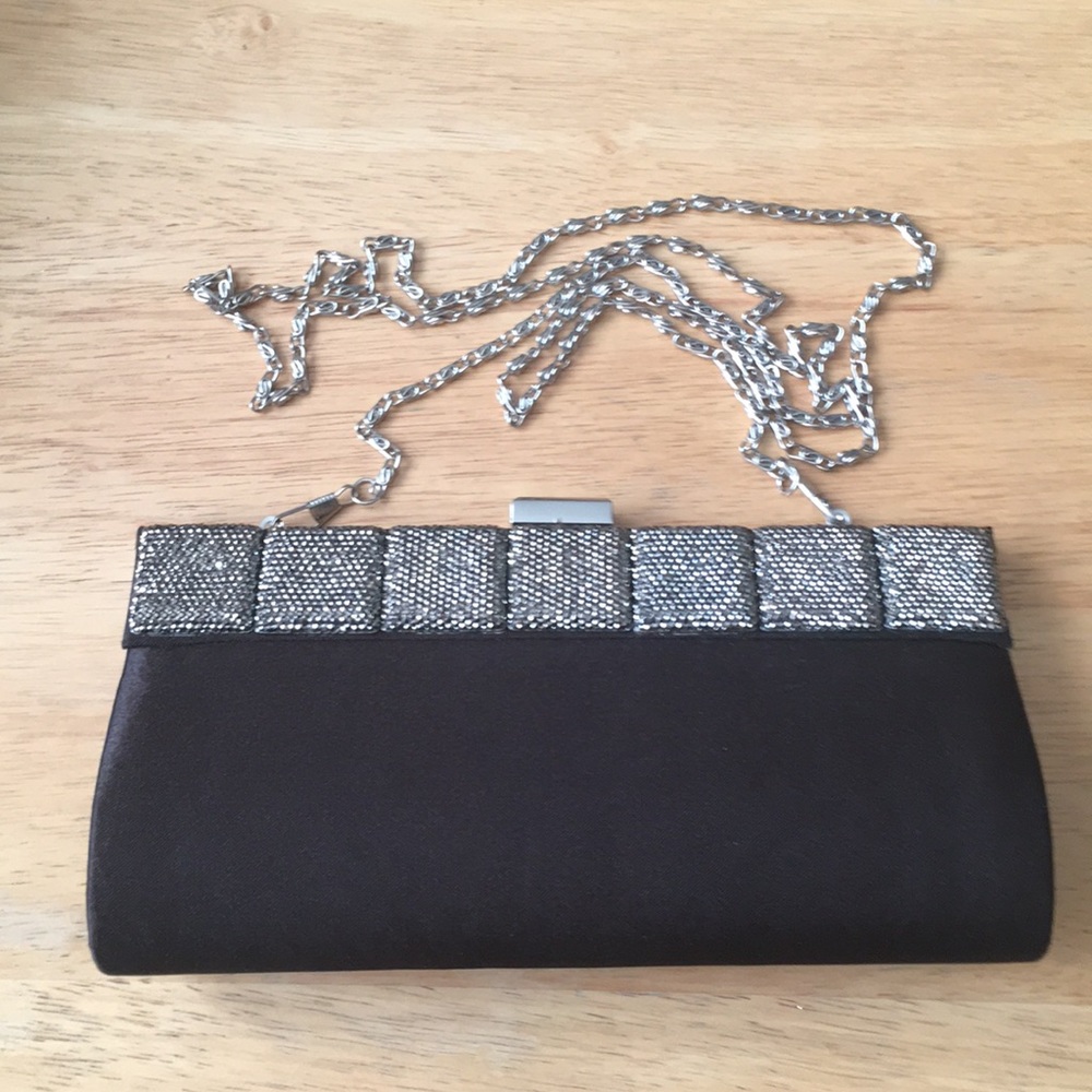 RSVP Clutch